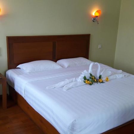 Shwe Phyu Hotel Mandalay Exterior foto
