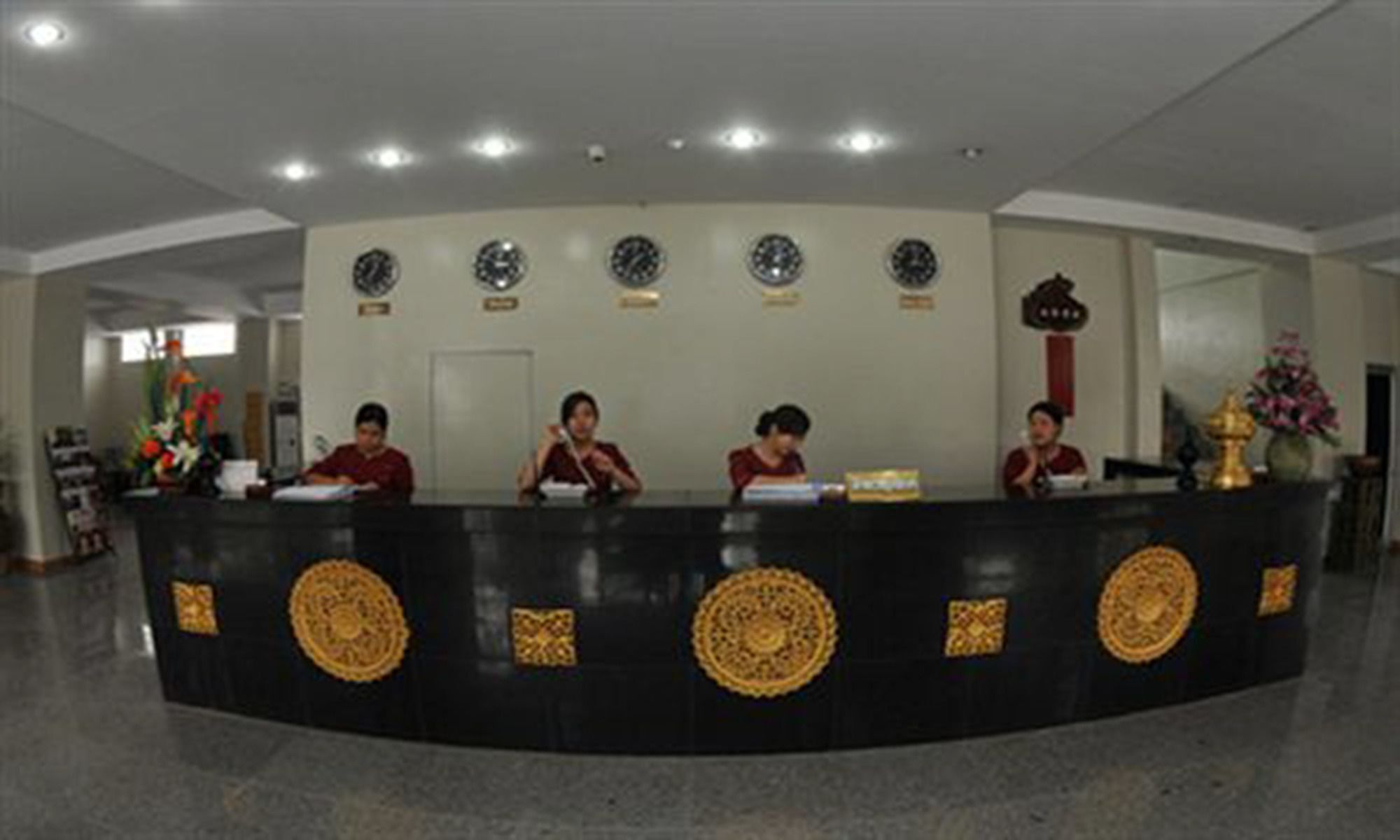 Shwe Phyu Hotel Mandalay Exterior foto