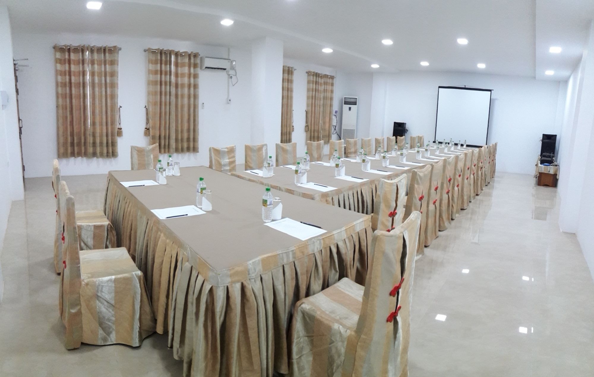 Shwe Phyu Hotel Mandalay Exterior foto