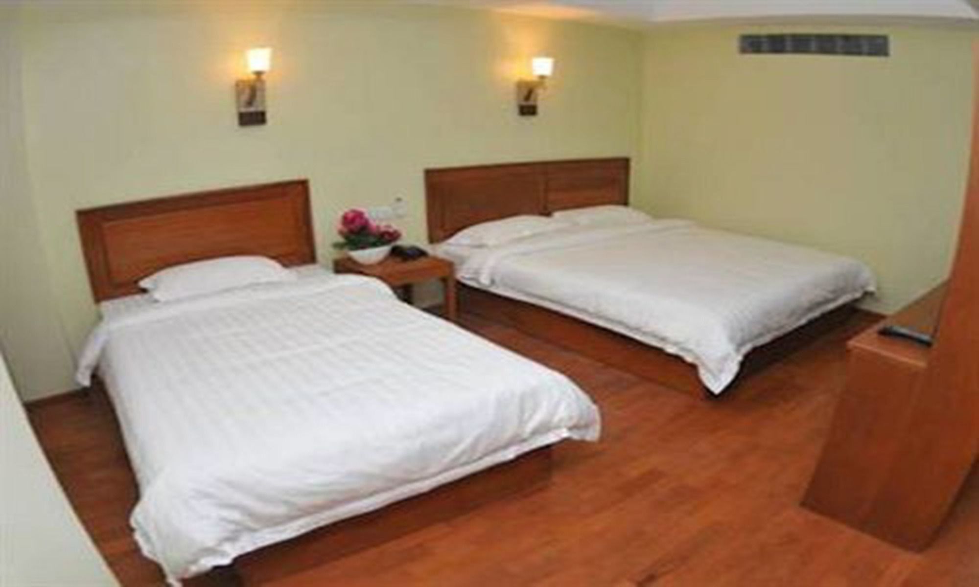 Shwe Phyu Hotel Mandalay Exterior foto