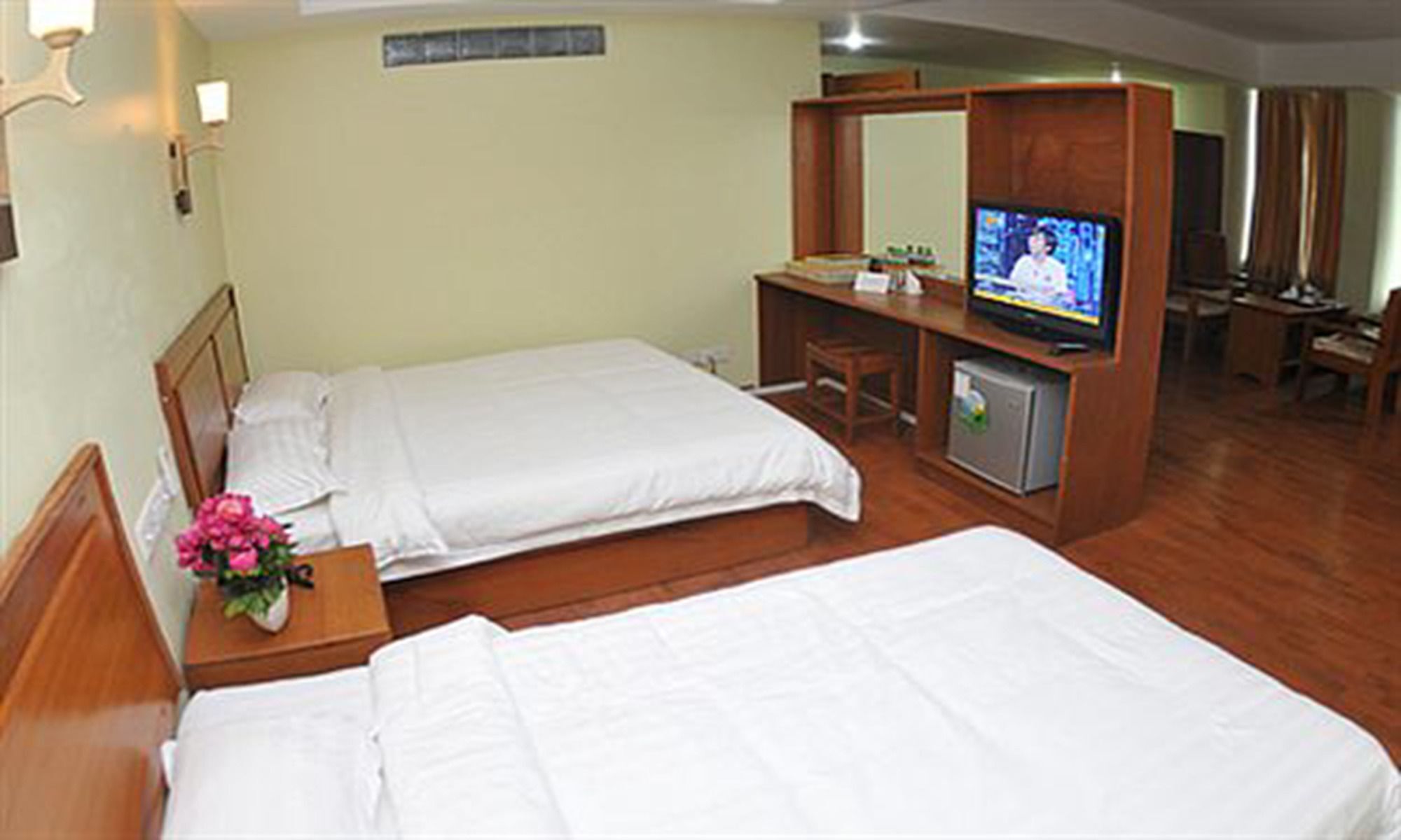 Shwe Phyu Hotel Mandalay Exterior foto
